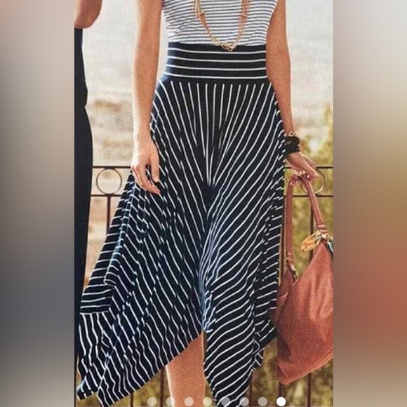 Cabi Asymmetrical Striped Twirl Skirt Navy Blue White Lined Size Medium - Picture 2 of 10